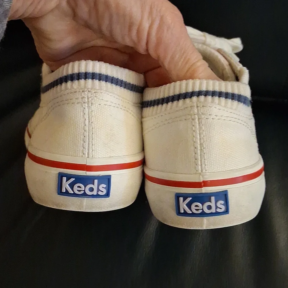 Keds Softerra White Canvas Low-Top Sneakers with Red & Blue Accents Sz 7M - Picture 6 of 8
